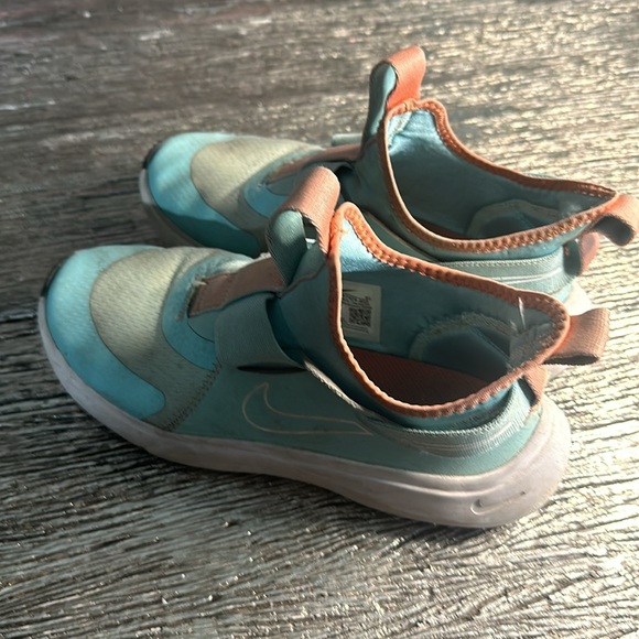 Nike Flex Plus - size 3y - Picture 4 of 8